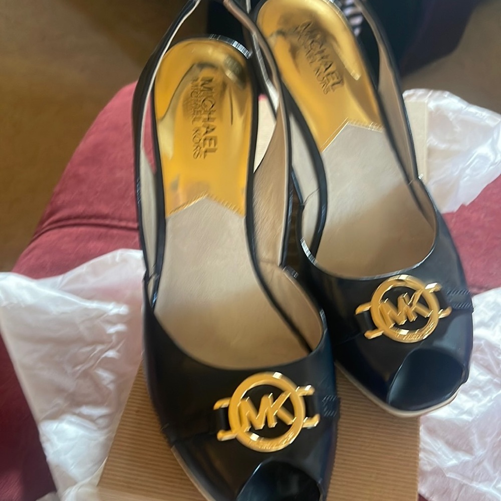 Michael Kors navy stripped wedges size 8!